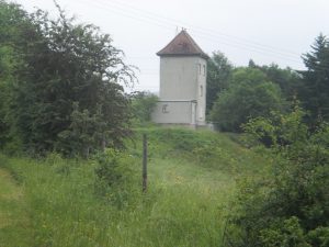 Ehemalige Transformarorenstation des E-Werks, heute als Wochenendhaus genutzt.